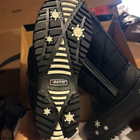 Baffin “Cheree” Polar Proven Black Insulated Snow Boots Size 5 Youth Unisex - Picture 11 of 16